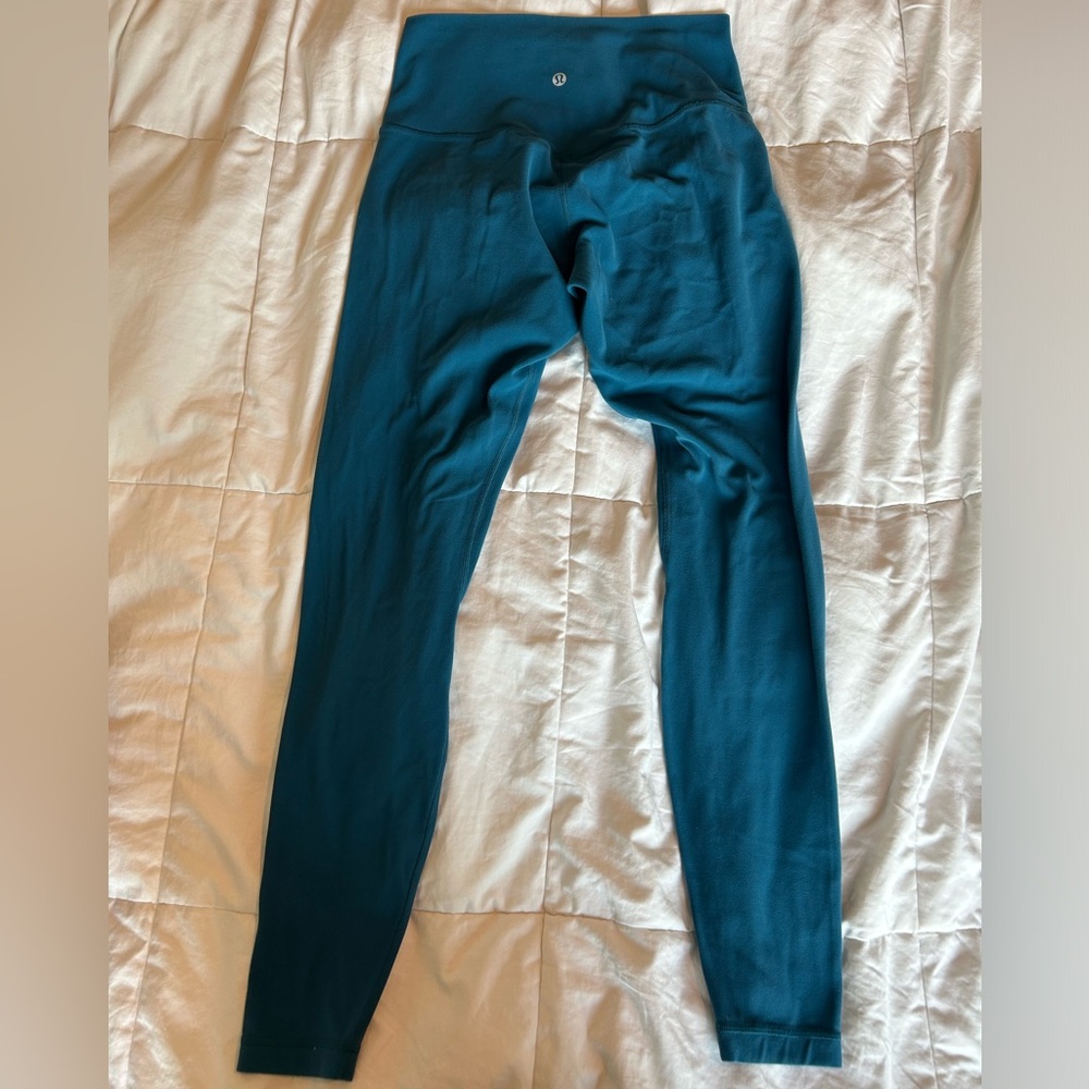 Lululemon Align leggings in turquoise size 8, 7/8 length.